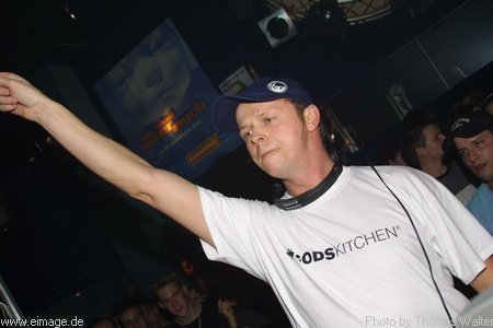 Tommy the Klubbingman 20 Years of Deejaying am 02.10.2001 - img_5207.jpg - eimage.de - Event Fotos 