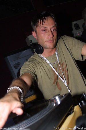 Tommy the Klubbingman 20 Years of Deejaying am 02.10.2001 - img_5289.jpg - eimage.de - Event Fotos 