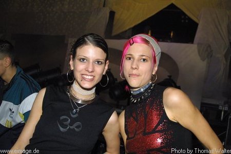 Time Warp in Hannover am 24.11.2001 - img_0772.jpg - eimage.de - Event Fotos 