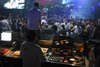 Felix Krcher und DJ Weichei im LeColyse in Frankreich am 23.02.2002 - img_6696.jpg (Thumbnail) - eimage.de - Event Fotos 