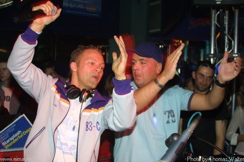 Star Splash aka Charlie Lownoise und Franky Tunes am 26.04.2002 - img_0323.jpg - eimage.de - Event Fotos 