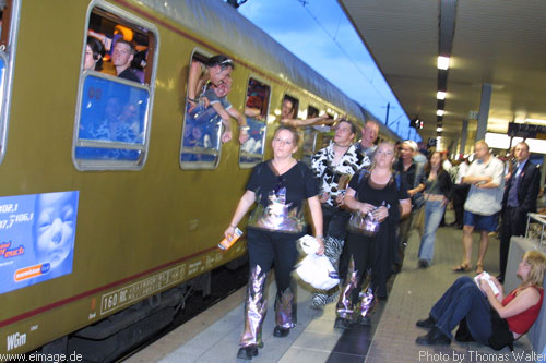 Sunshine-Live Lovetrain zur Loveparade 2002 am 12.07.2002 - img_7295.jpg - eimage.de - Event Fotos 