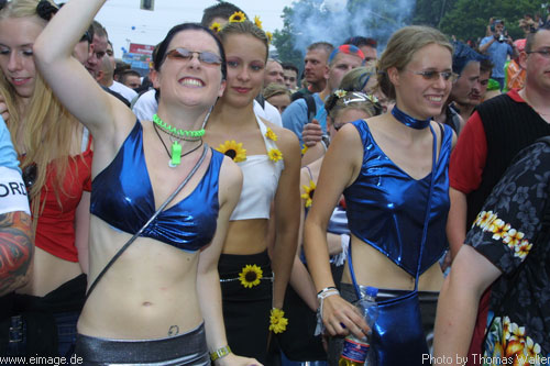 Loveparade in Berlin am 13.07.2002 - img_7663.jpg - eimage.de - Event Fotos 