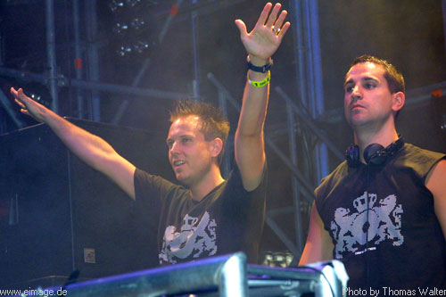 Nature One 2002 (Day One) Raketenbasis Pydna bei Kastellaun am 02.08.2002 - img_9538.jpg - eimage.de - Event Fotos 