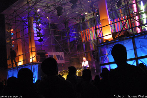 Nature One 2002 (Day Two) Raketenbasis Pydna bei Kastellaun am 03.08.2002 - img_0533.jpg - eimage.de - Event Fotos 