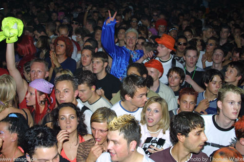 Mainstation-Party zur Street Parade 2002 in Zrich am 10.08.2002 - img_1155.jpg - eimage.de - Event Fotos 