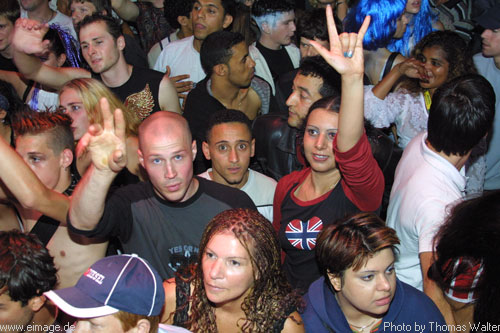 Mainstation-Party zur Street Parade 2002 in Zrich am 10.08.2002 - img_1184.jpg - eimage.de - Event Fotos 