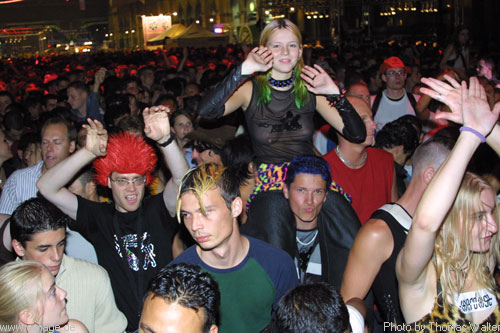 Mainstation-Party zur Street Parade 2002 in Zrich am 10.08.2002 - img_1480.jpg - eimage.de - Event Fotos 