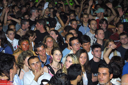 Mainstation-Party zur Street Parade 2002 in Zrich am 10.08.2002 - img_1504.jpg - eimage.de - Event Fotos 
