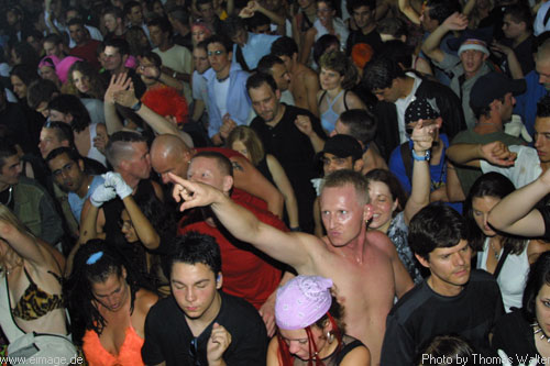 Mainstation-Party zur Street Parade 2002 in Zrich am 10.08.2002 - img_1570.jpg - eimage.de - Event Fotos 