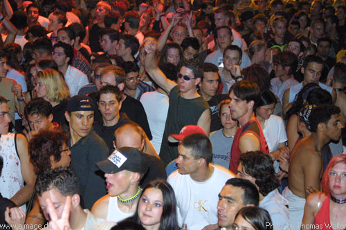Mainstation-Party zur Street Parade 2002 in Zrich am 10.08.2002 - img_1632.jpg - eimage.de - Event Fotos 