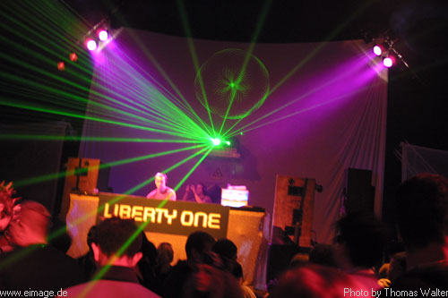 Liberty One 2002 (Day Two) Ehem. US-Radarstation Trkheim am 24.08.2002 - img_4069.jpg - eimage.de - Event Fotos 