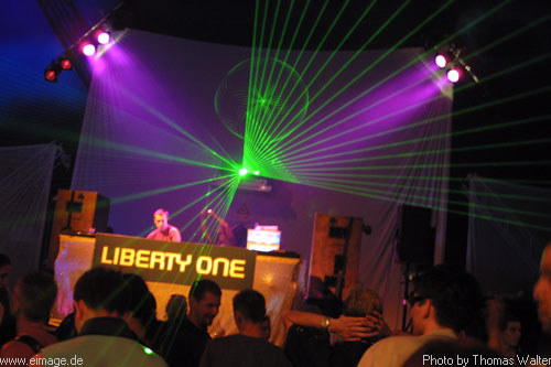 Liberty One 2002 (Day Two) Ehem. US-Radarstation Trkheim am 24.08.2002 - img_4073.jpg - eimage.de - Event Fotos 