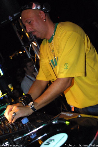 Sunshine Live - Radio Revolution am 02.11.2002 - img_9233.jpg - eimage.de - Event Fotos 