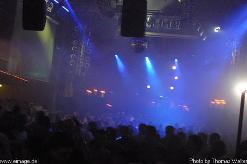 MaxiMal B-Day im Live-Music-Circus Kthen am 09.11.2002 - img_0125.jpg - eimage.de - Event Fotos 