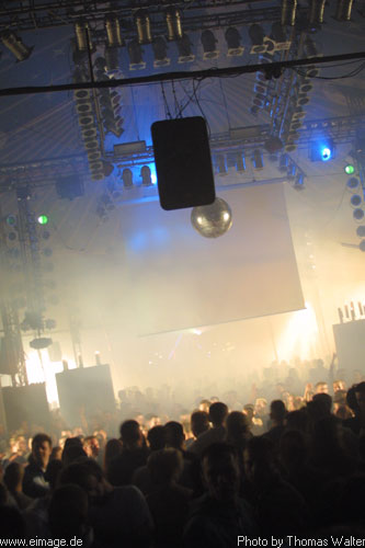 MaxiMal B-Day im Live-Music-Circus Kthen am 09.11.2002 - img_0161.jpg - eimage.de - Event Fotos 