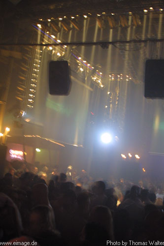 MaxiMal B-Day im Live-Music-Circus Kthen am 09.11.2002 - img_0176.jpg - eimage.de - Event Fotos 