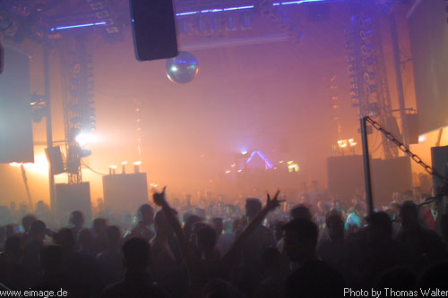 MaxiMal B-Day im Live-Music-Circus Kthen am 09.11.2002 - img_0277.jpg - eimage.de - Event Fotos 