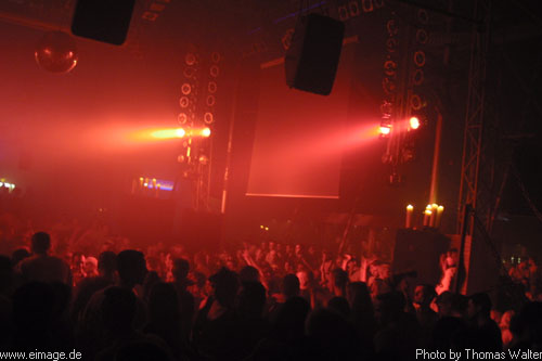 MaxiMal B-Day im Live-Music-Circus Kthen am 09.11.2002 - img_0296.jpg - eimage.de - Event Fotos 