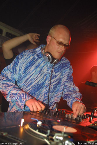 MaxiMal B-Day im Live-Music-Circus Kthen am 09.11.2002 - img_0377.jpg - eimage.de - Event Fotos 