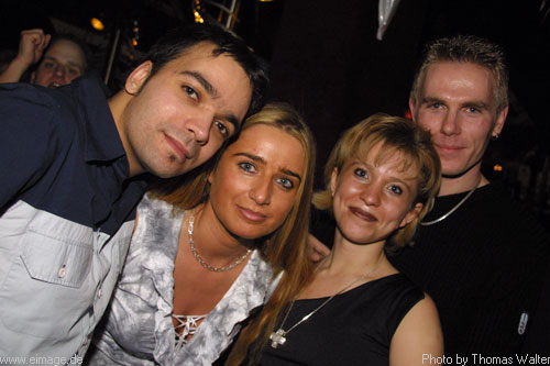 Saturday at Kinki Palace mit DJ Steward am 23.11.2002 - img_0789.jpg - eimage.de - Event Fotos 