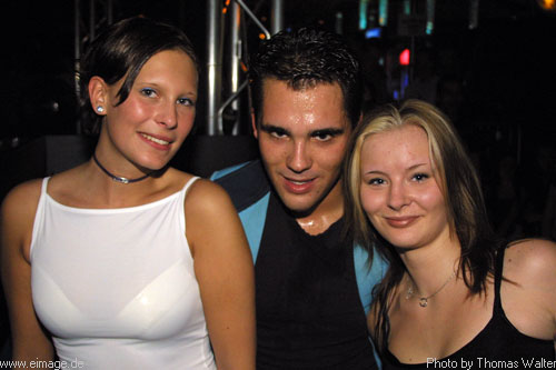 Saturday at Kinki Palace mit DJ Steward am 23.11.2002 - img_0809.jpg - eimage.de - Event Fotos 