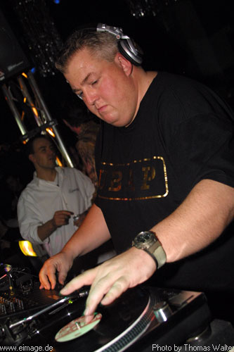 Starsplash - Frank Tunes - Birthday Party am 07.12.2002 - img_1451.jpg - eimage.de - Event Fotos 