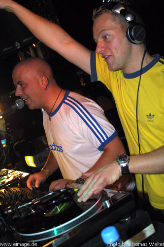 Starsplash - Frank Tunes - Birthday Party am 07.12.2002 - img_1474.jpg - eimage.de - Event Fotos 