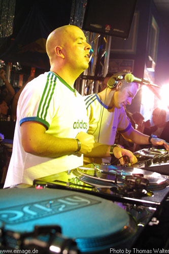 Starsplash - Frank Tunes - Birthday Party am 07.12.2002 - img_1684.jpg - eimage.de - Event Fotos 