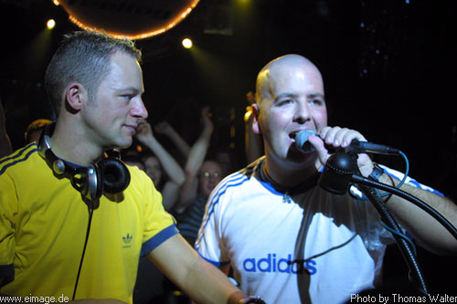 Starsplash - Frank Tunes - Birthday Party am 07.12.2002 - img_1791.jpg - eimage.de - Event Fotos 
