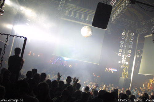 Sven Vth im Live-Music-Circus in Kthen am 23.12.2002 - img_2947.jpg - eimage.de - Event Fotos 
