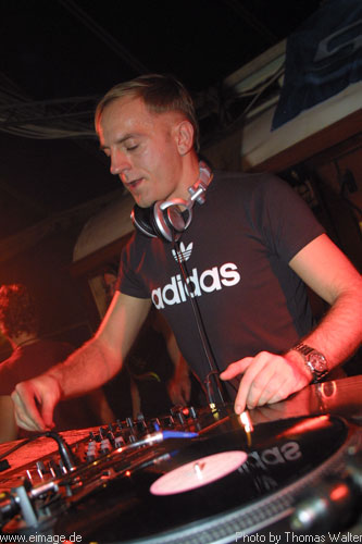 Sven Vth im Live-Music-Circus in Kthen am 23.12.2002 - img_2962.jpg - eimage.de - Event Fotos 