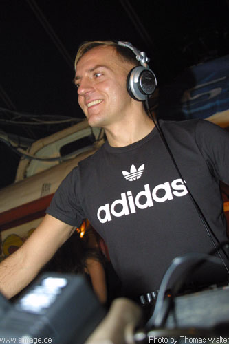 Sven Vth im Live-Music-Circus in Kthen am 23.12.2002 - img_2970.jpg - eimage.de - Event Fotos 