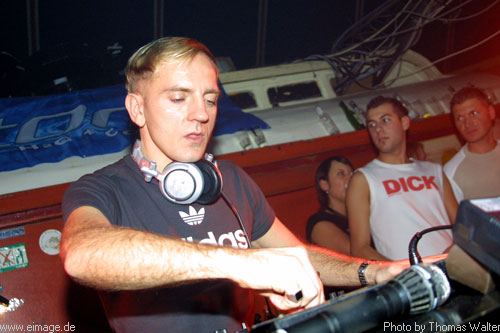 Sven Vth im Live-Music-Circus in Kthen am 23.12.2002 - img_3013.jpg - eimage.de - Event Fotos 