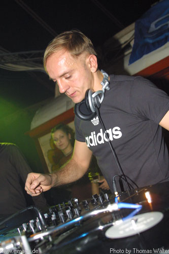 Sven Vth im Live-Music-Circus in Kthen am 23.12.2002 - img_3024.jpg - eimage.de - Event Fotos 
