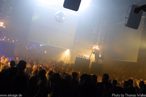 Sven Vth im Live-Music-Circus in Kthen am 23.12.2002 - img_3084.jpg - eimage.de - Event Fotos 