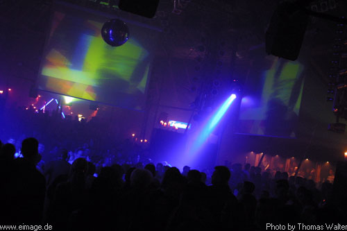Sven Vth im Live-Music-Circus in Kthen am 23.12.2002 - img_3087.jpg - eimage.de - Event Fotos 
