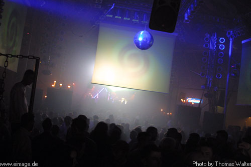 Sven Vth im Live-Music-Circus in Kthen am 23.12.2002 - img_3106.jpg - eimage.de - Event Fotos 