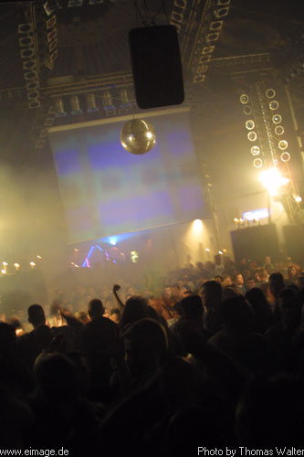 Sven Vth im Live-Music-Circus in Kthen am 23.12.2002 - img_3119.jpg - eimage.de - Event Fotos 