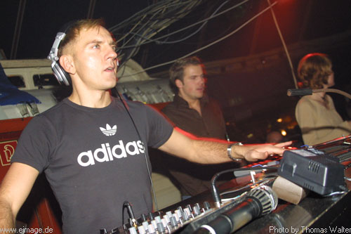 Sven Vth im Live-Music-Circus in Kthen am 23.12.2002 - img_3132.jpg - eimage.de - Event Fotos 