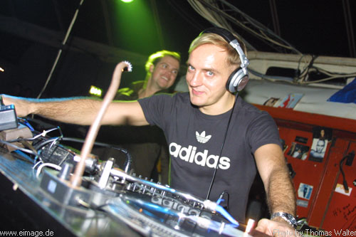 Sven Vth im Live-Music-Circus in Kthen am 23.12.2002 - img_3170.jpg - eimage.de - Event Fotos 