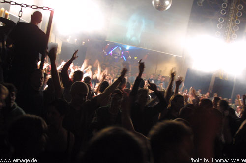 Sven Vth im Live-Music-Circus in Kthen am 23.12.2002 - img_3179.jpg - eimage.de - Event Fotos 