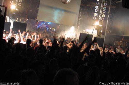 Sven Vth im Live-Music-Circus in Kthen am 23.12.2002 - img_3182.jpg - eimage.de - Event Fotos 