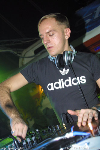 Sven Vth im Live-Music-Circus in Kthen am 23.12.2002 - img_3208.jpg - eimage.de - Event Fotos 