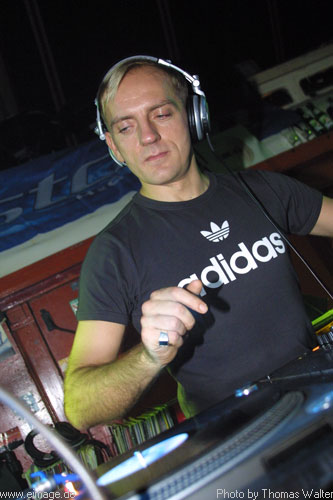 Sven Vth im Live-Music-Circus in Kthen am 23.12.2002 - img_3212.jpg - eimage.de - Event Fotos 