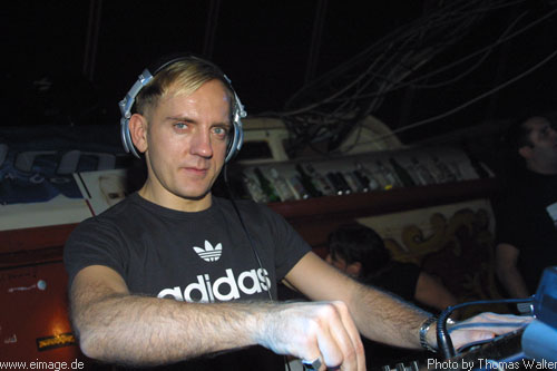 Sven Vth im Live-Music-Circus in Kthen am 23.12.2002 - img_3218.jpg - eimage.de - Event Fotos 