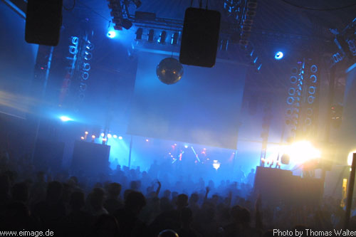 Sven Vth im Live-Music-Circus in Kthen am 23.12.2002 - img_3247.jpg - eimage.de - Event Fotos 