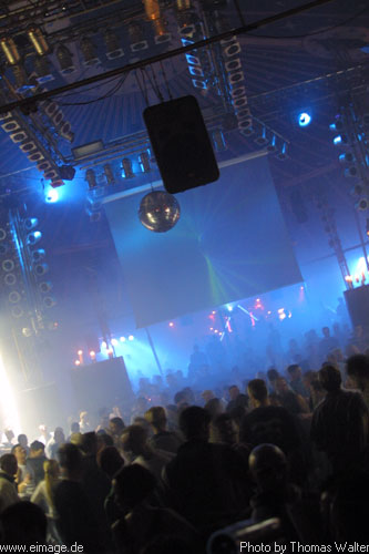 Sven Vth im Live-Music-Circus in Kthen am 23.12.2002 - img_3248.jpg - eimage.de - Event Fotos 