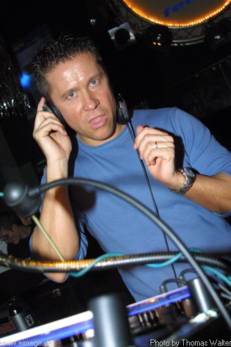 Cosmic Gate aka DJ Bossi am 27.12.2002 - img_3844.jpg - eimage.de - Event Fotos 