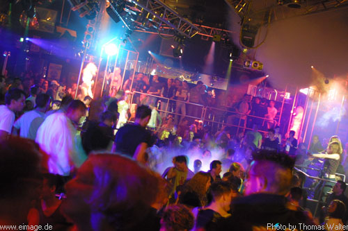 Gogo Inferno am 11.01.2003 - img_4973.jpg - eimage.de - Event Fotos 